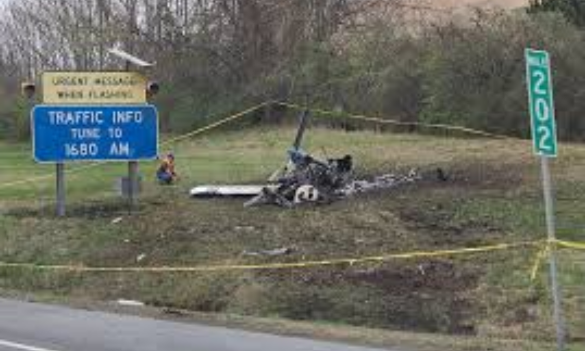 5 dead in small plane crash near Nashville highway