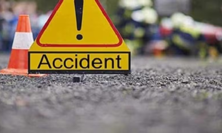 Microbus Accident on Bharatpur Road injured 8 people