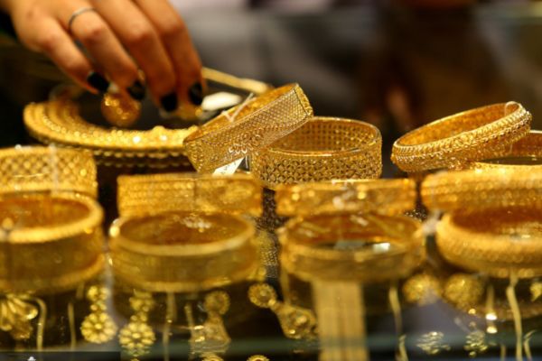 Gold price reached 136,800 per tola